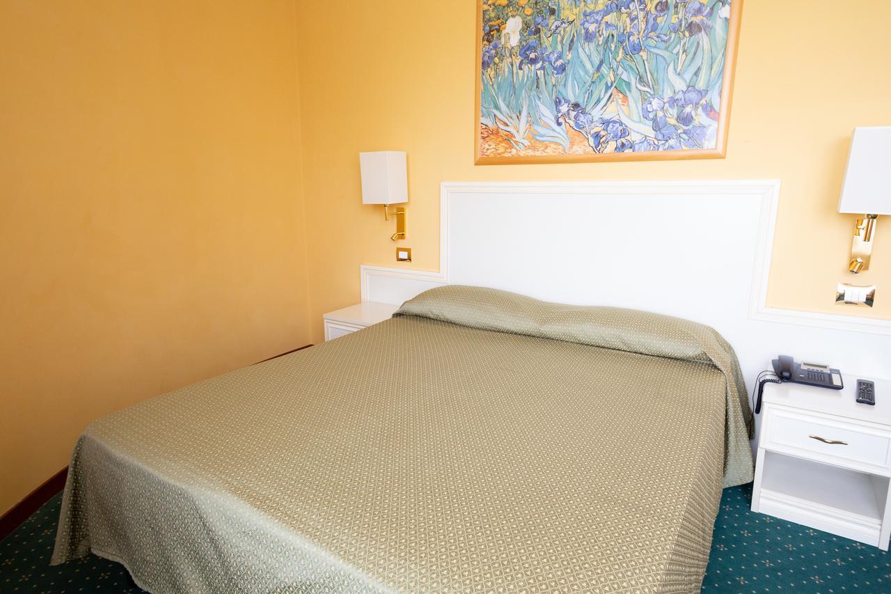 Cervara Park Hotel Rome Exterior photo